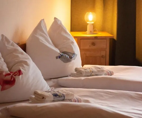 Im Muehlviertler Panorama Vierseithof * Lembach im Muhlkreis