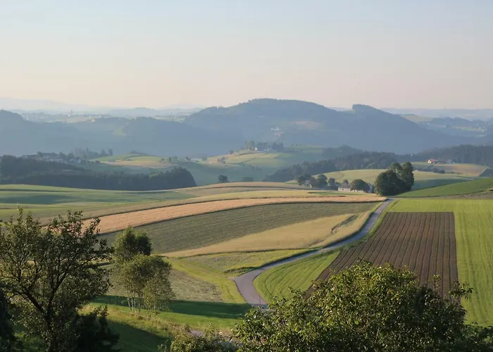 Im Muehlviertler Panorama Vierseithof *